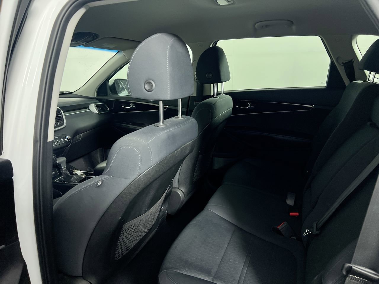 Used 2019 Kia Sorento FWD image 26