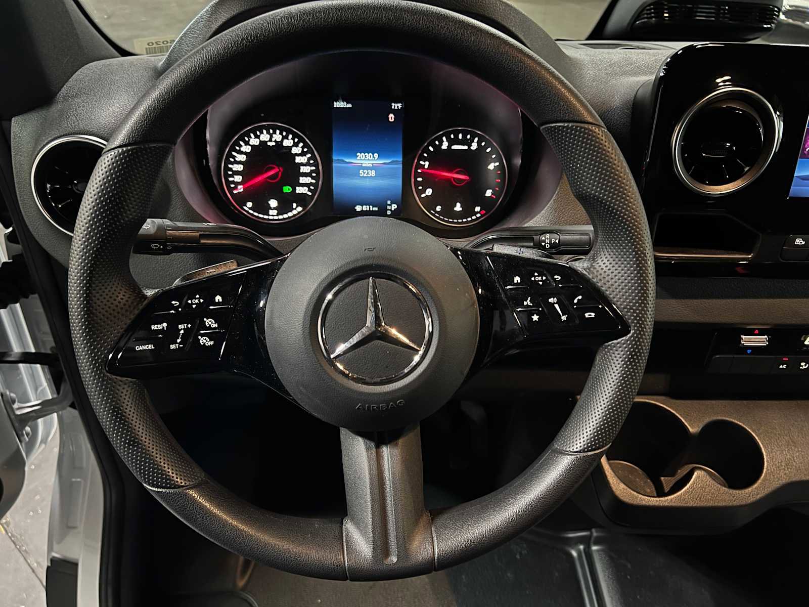 Used 2025 Mercedes-Benz Sprinter 2500 image 21