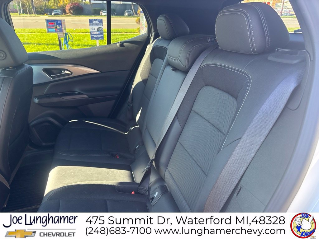 Used 2025 Chevrolet Equinox EV LT w/ Convenience Package AWD/4WD image 13