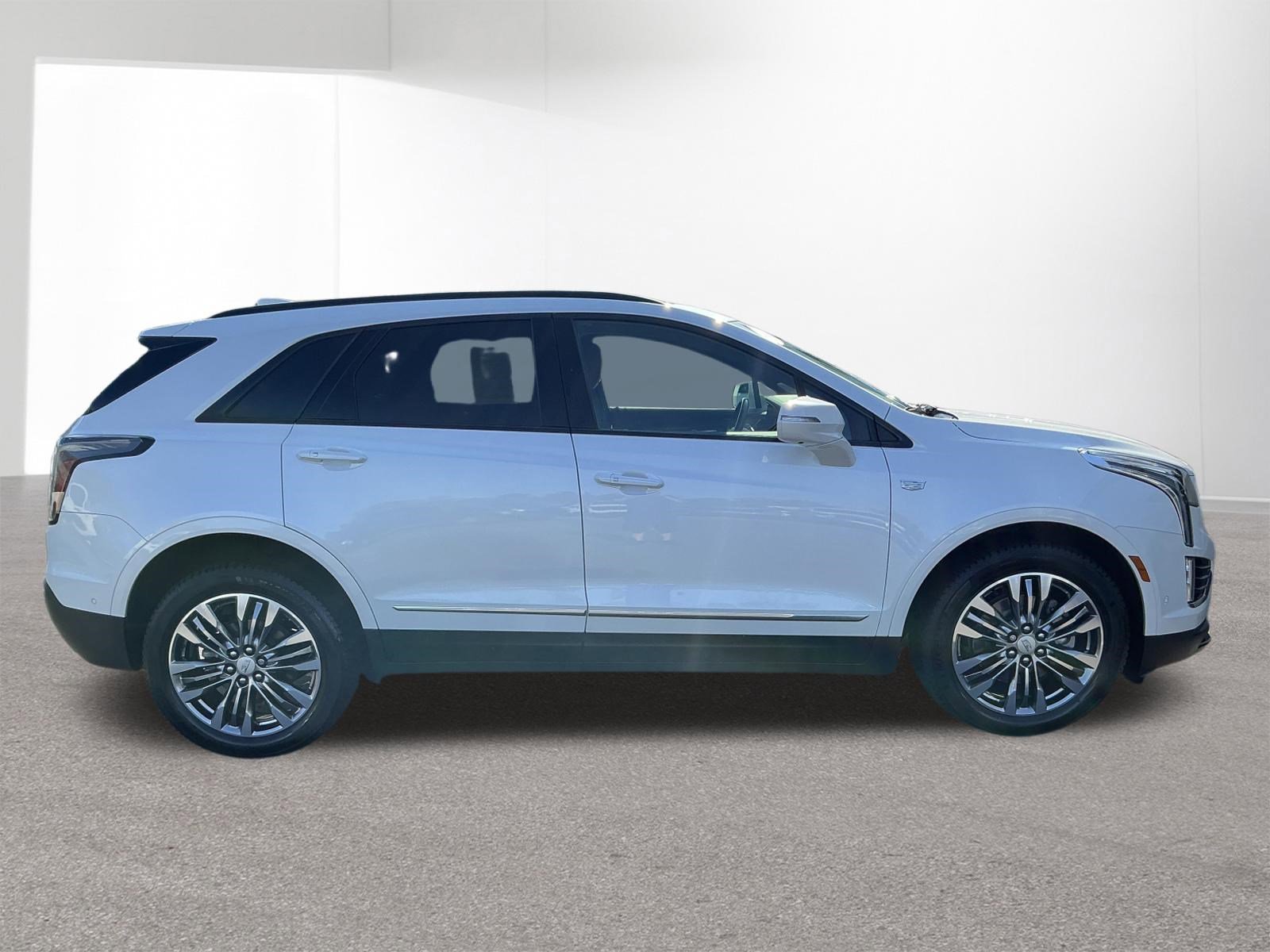 Used 2020 Cadillac XT5 Sportv AWD/4WD image 2