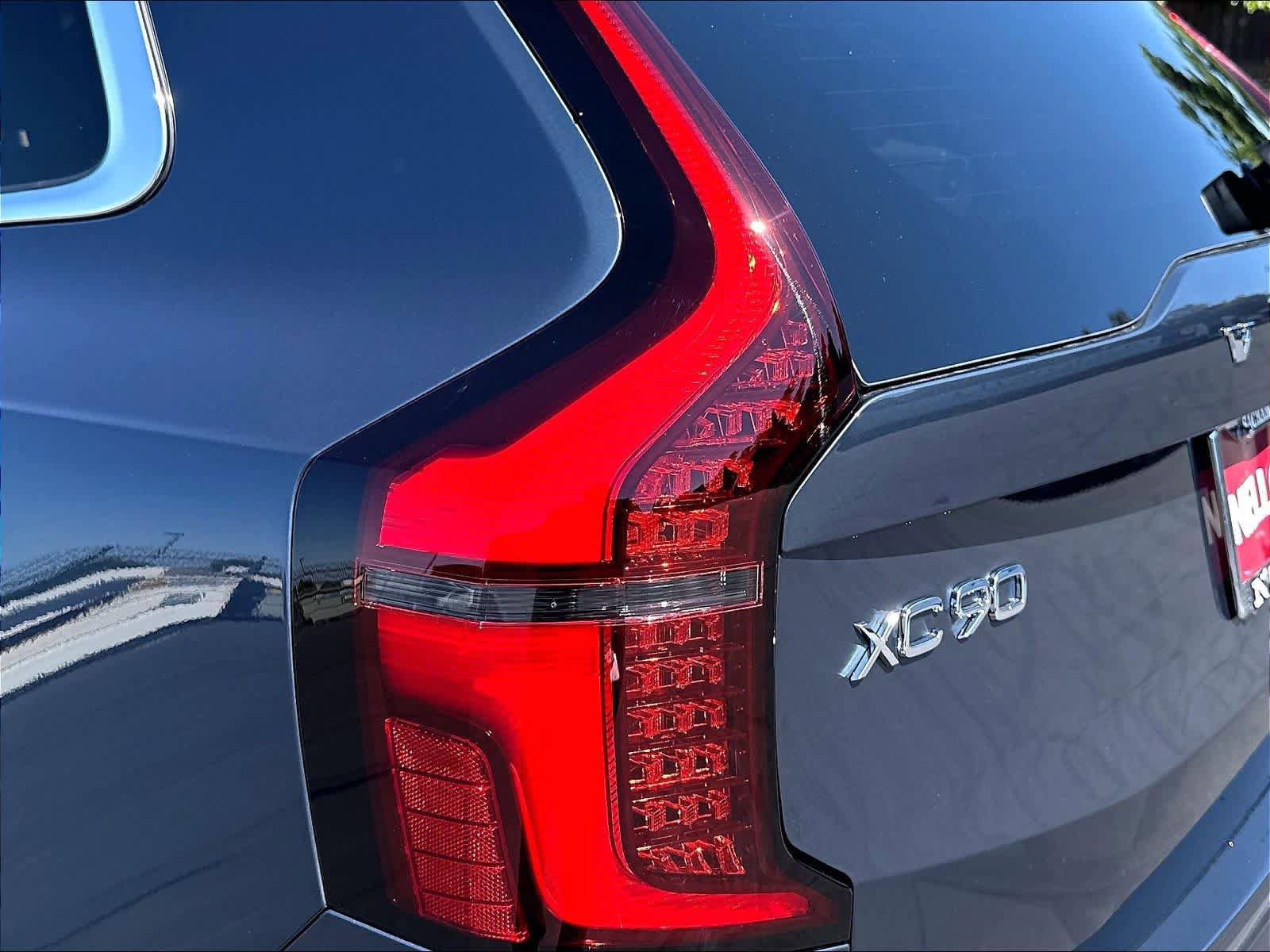 New 2026 Volvo XC90 T8 Plus w/ Protection Package AWD/4WD image 25