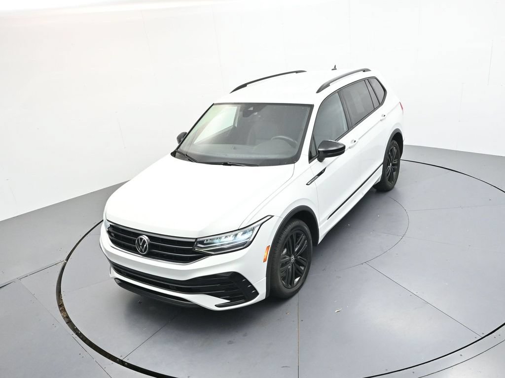 Used 2022 Volkswagen Tiguan SE R-Line FWD image 20