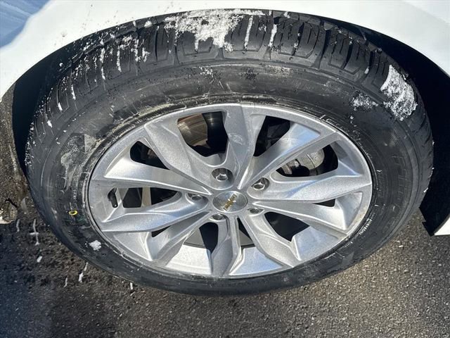 Used 2023 Chevrolet Malibu LT image 6