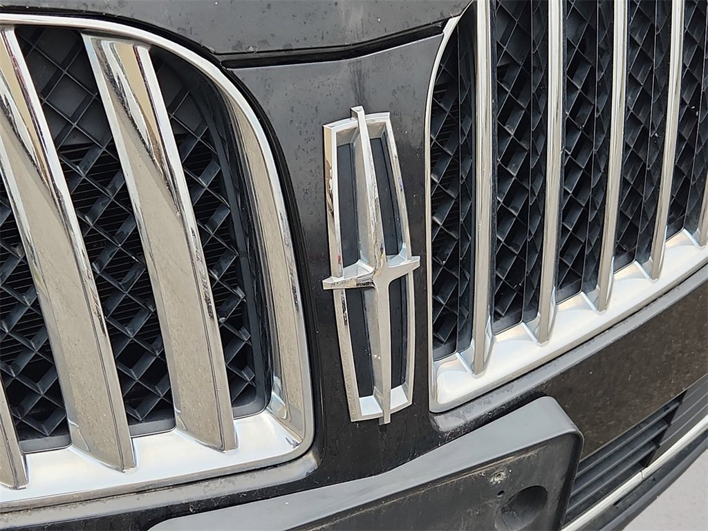 Used 2013 Lincoln MKX AWD image 26