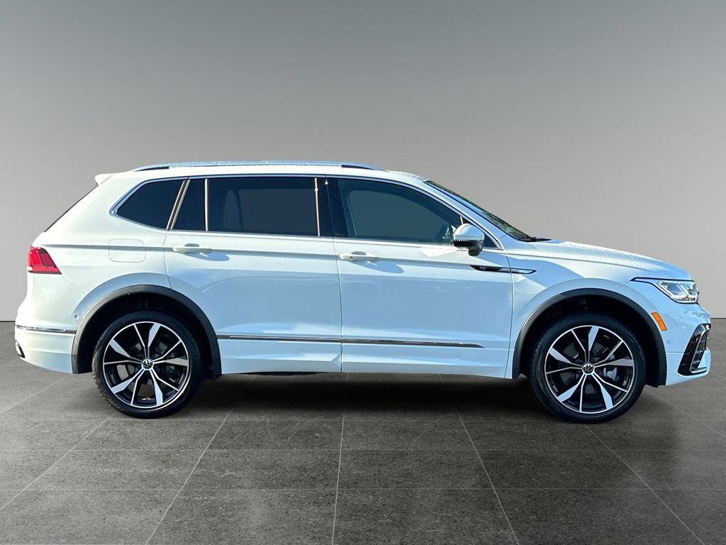 Used 2024 Volkswagen Tiguan SEL R-Line AWD/4WD image 11