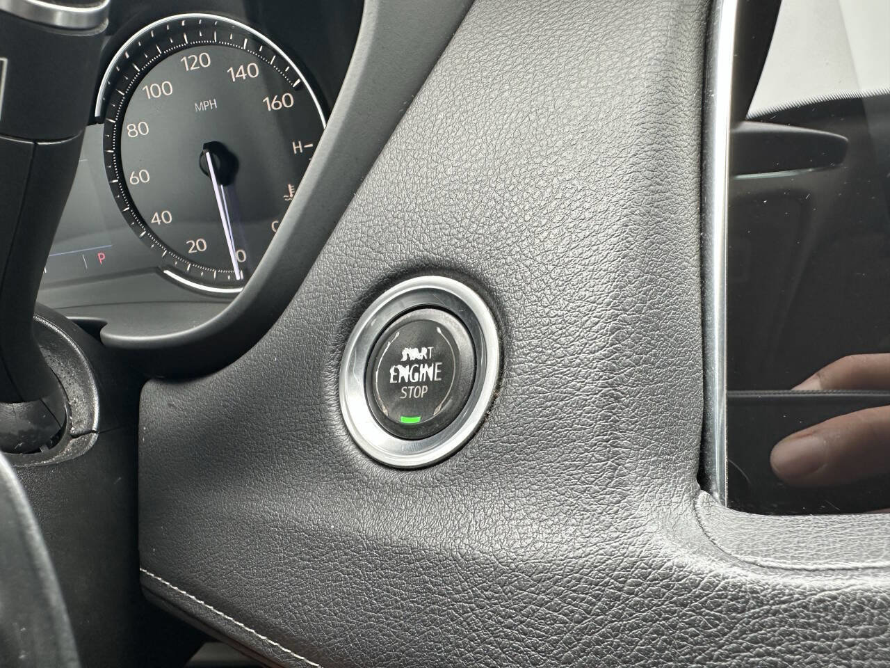 Used 2019 Cadillac XT4 Premium Luxury w/ Cold Weather Package image 17