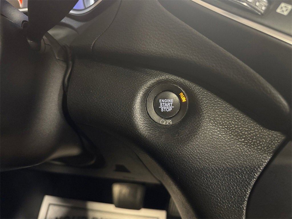 Used 2021 Jeep Cherokee Latitude Lux 80th Anniv w/ Quick Order Package 26U 80TH image 29