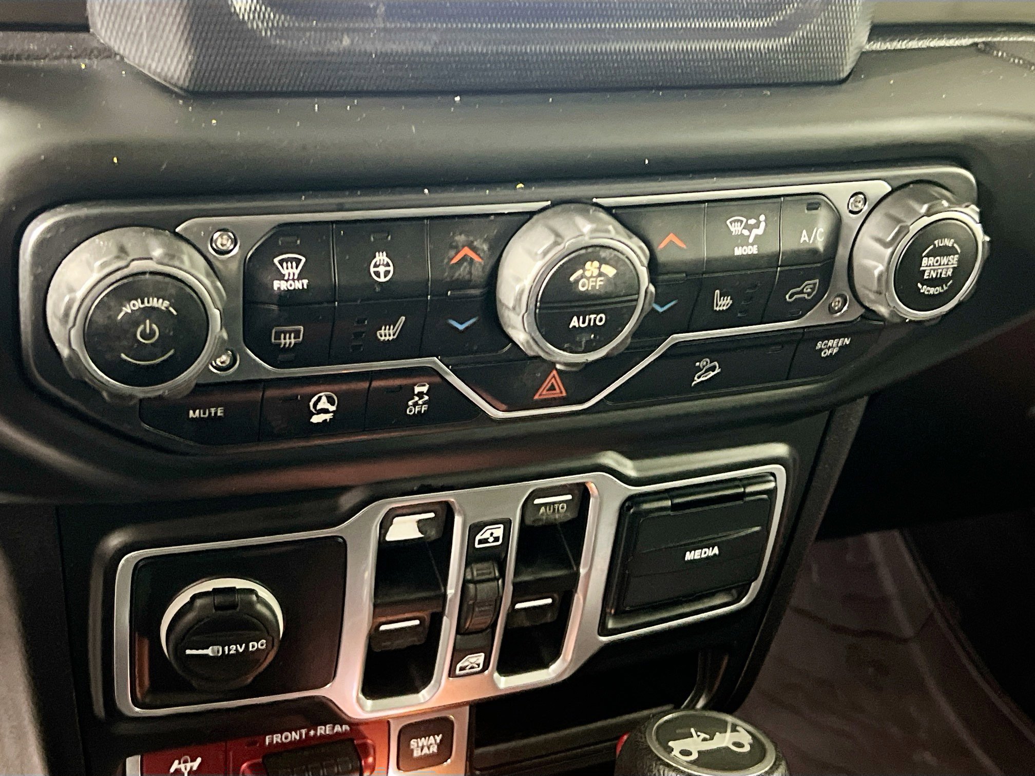 Used 2018 Jeep Wrangler Unlimited Rubicon w/ LED Lighting Group image 25