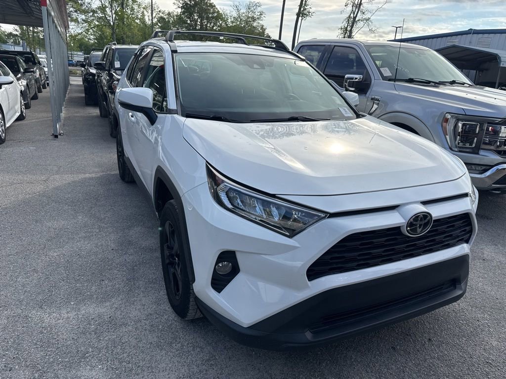 Used 2020 Toyota RAV4 XLE video 2