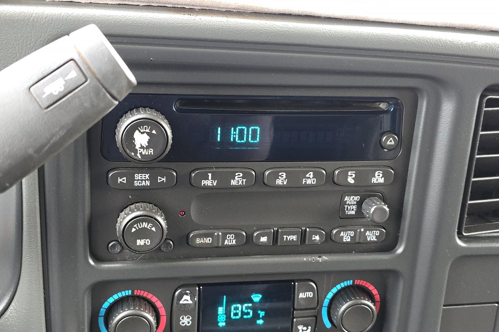 Used 2006 Chevrolet Silverado 2500 LT w/ Heavy-Duty Power Package image 24