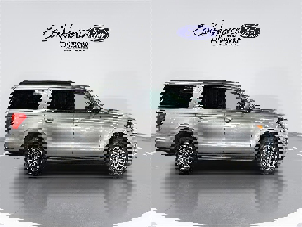 Used 2024 Ford Expedition Max XLT image 10
