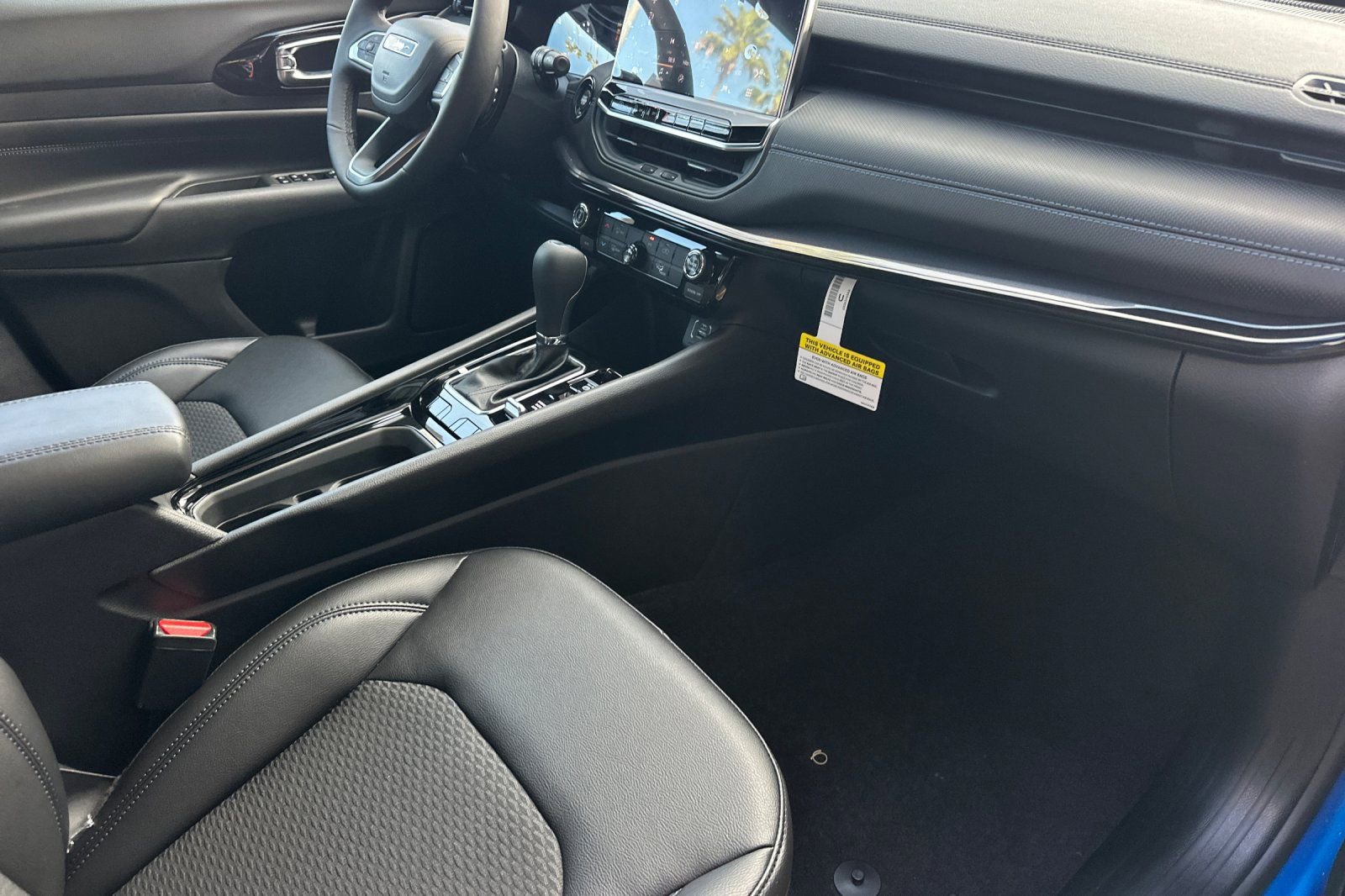 New 2026 Jeep Compass Latitude image 13