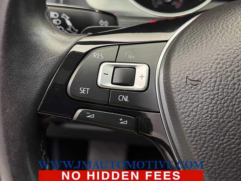 Used 2018 Volkswagen Golf SE FWD image 43