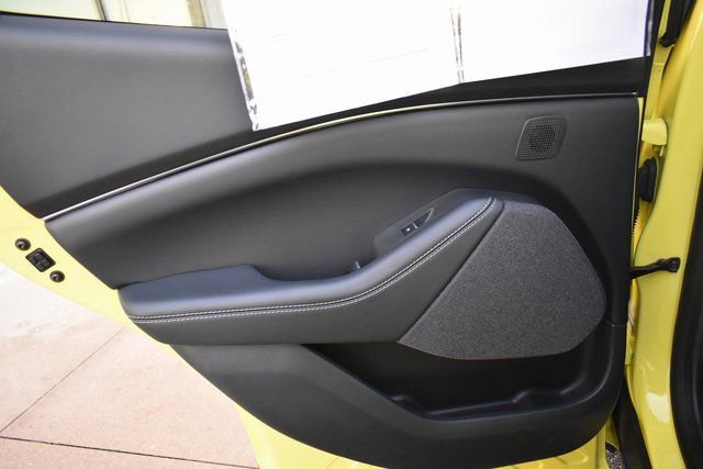 Used 2025 Ford Mustang Mach-E Premium image 39