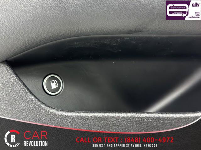 Used 2021 Chrysler Pacifica Touring-L FWD image 52
