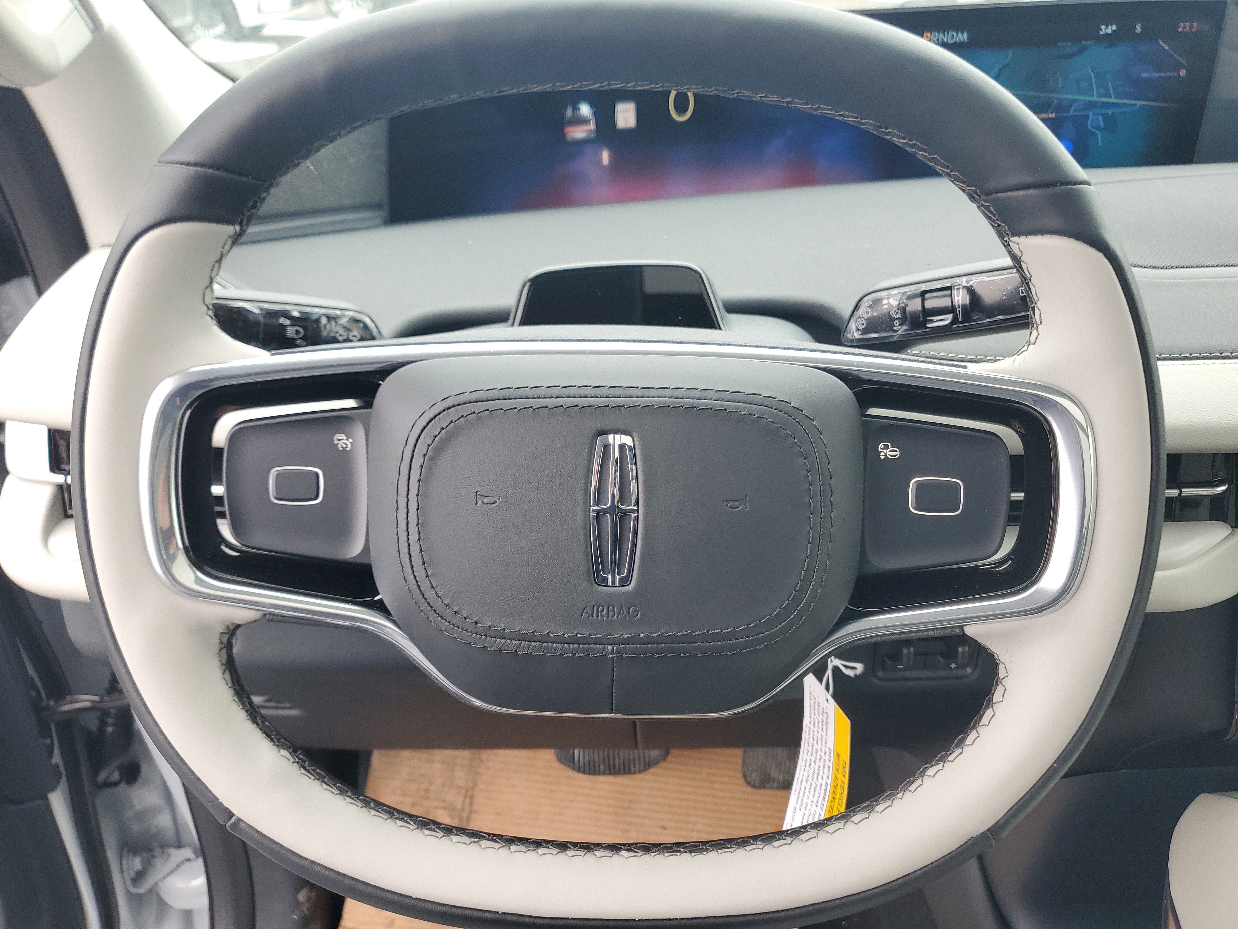 New 2026 Lincoln Navigator Reserve image 16