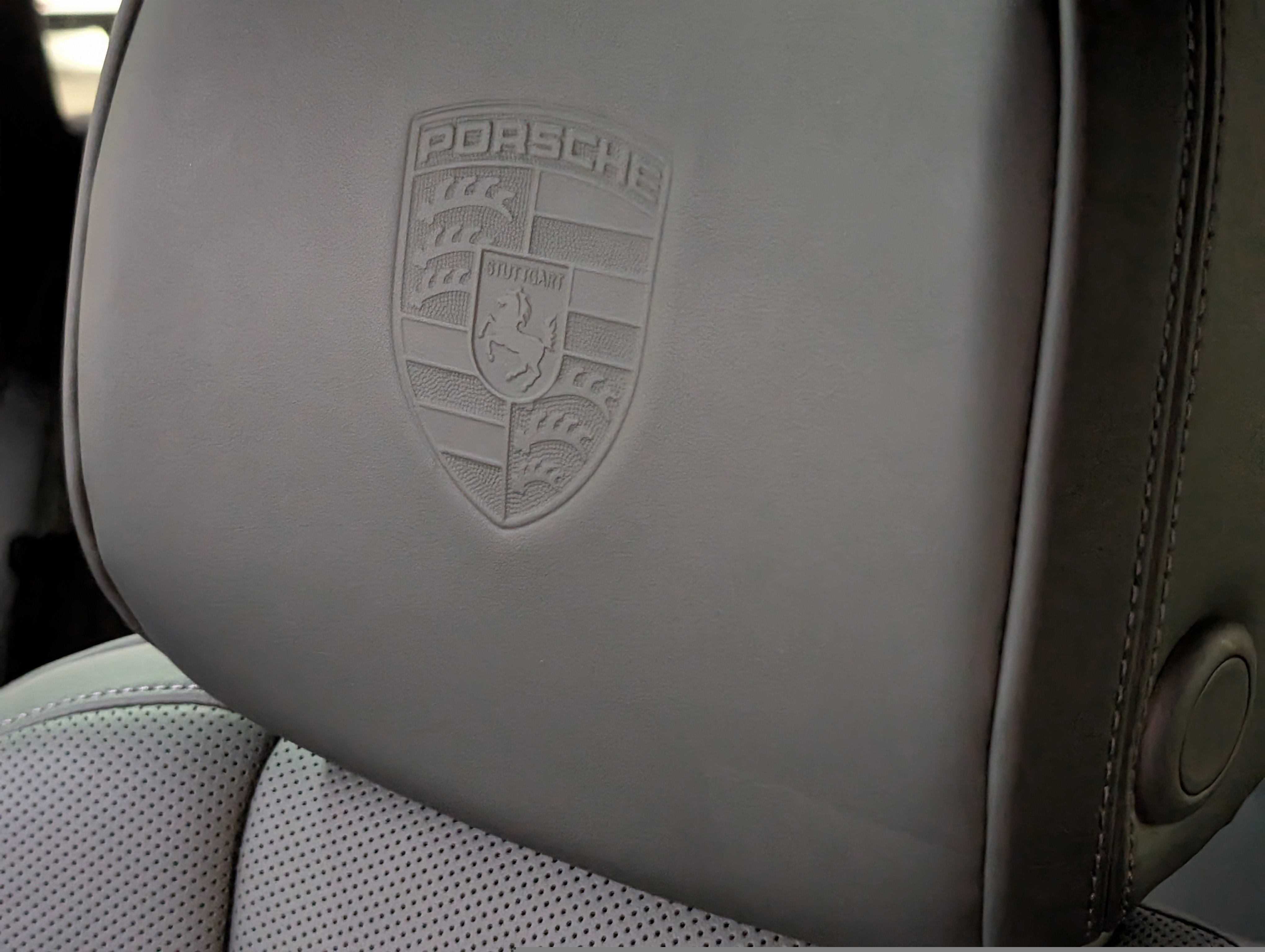 Certified 2026 Porsche Macan image 26