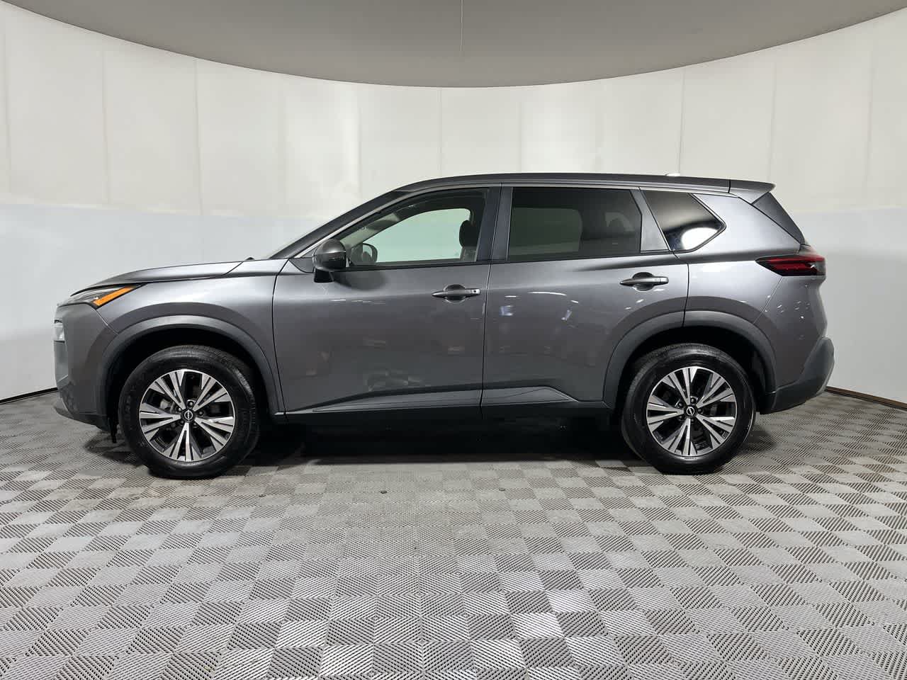 Used 2022 Nissan Rogue SV AWD/4WD image 5