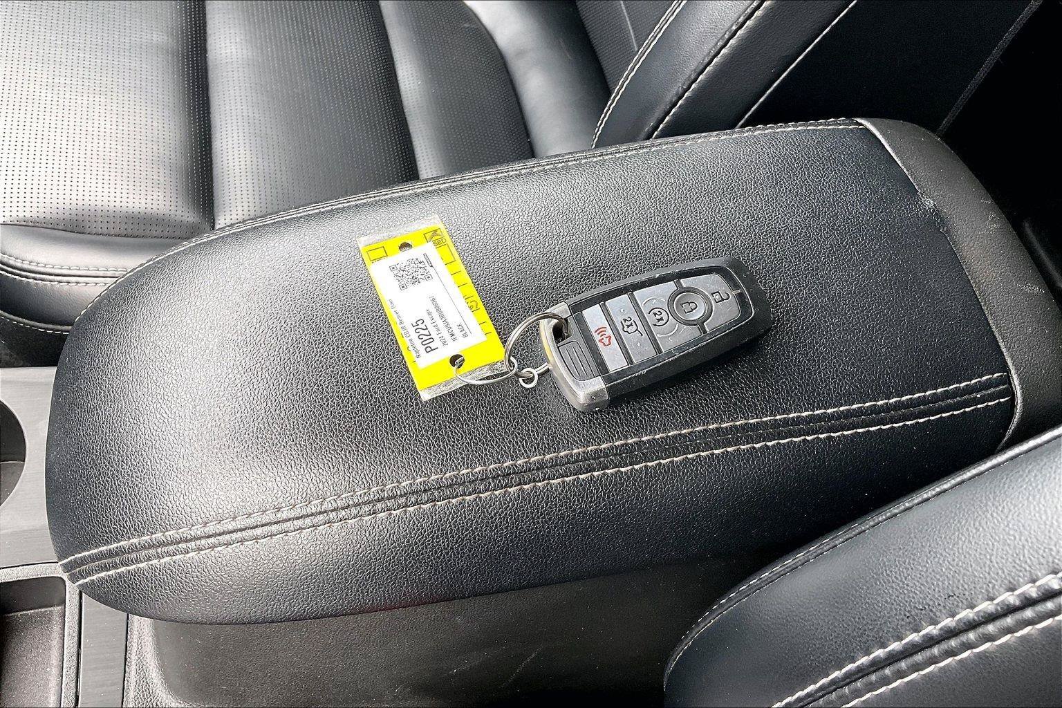 Used 2024 Ford Escape Platinum AWD/4WD image 12