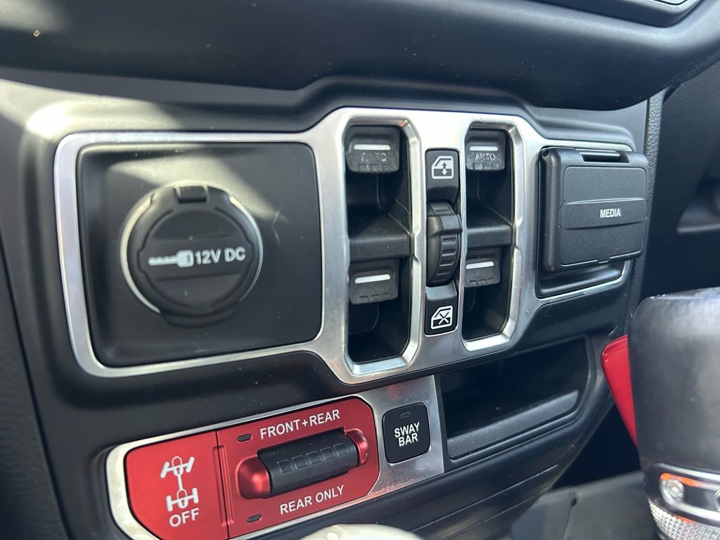 Used 2018 Jeep Wrangler Unlimited Rubicon image 24