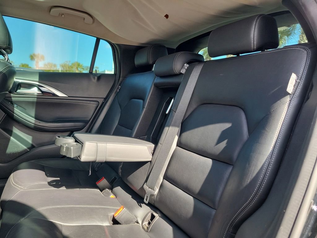 Used 2019 INFINITI QX30 image 12