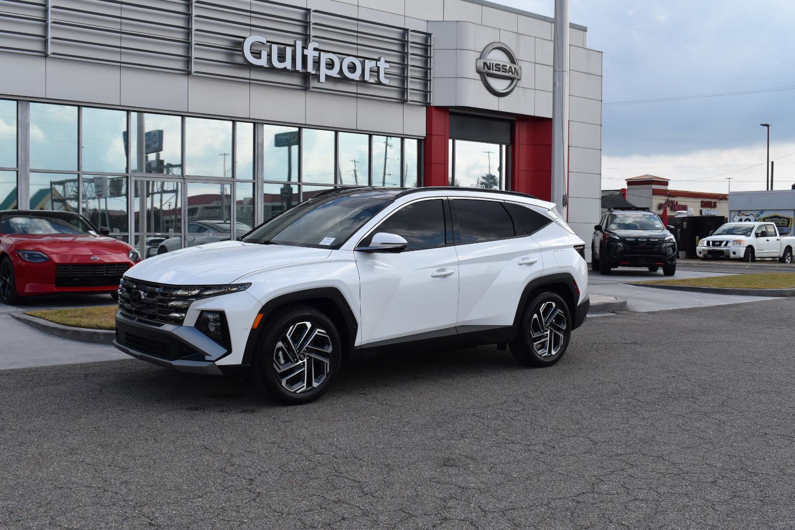 Used 2025 Hyundai Tucson Limited image 2