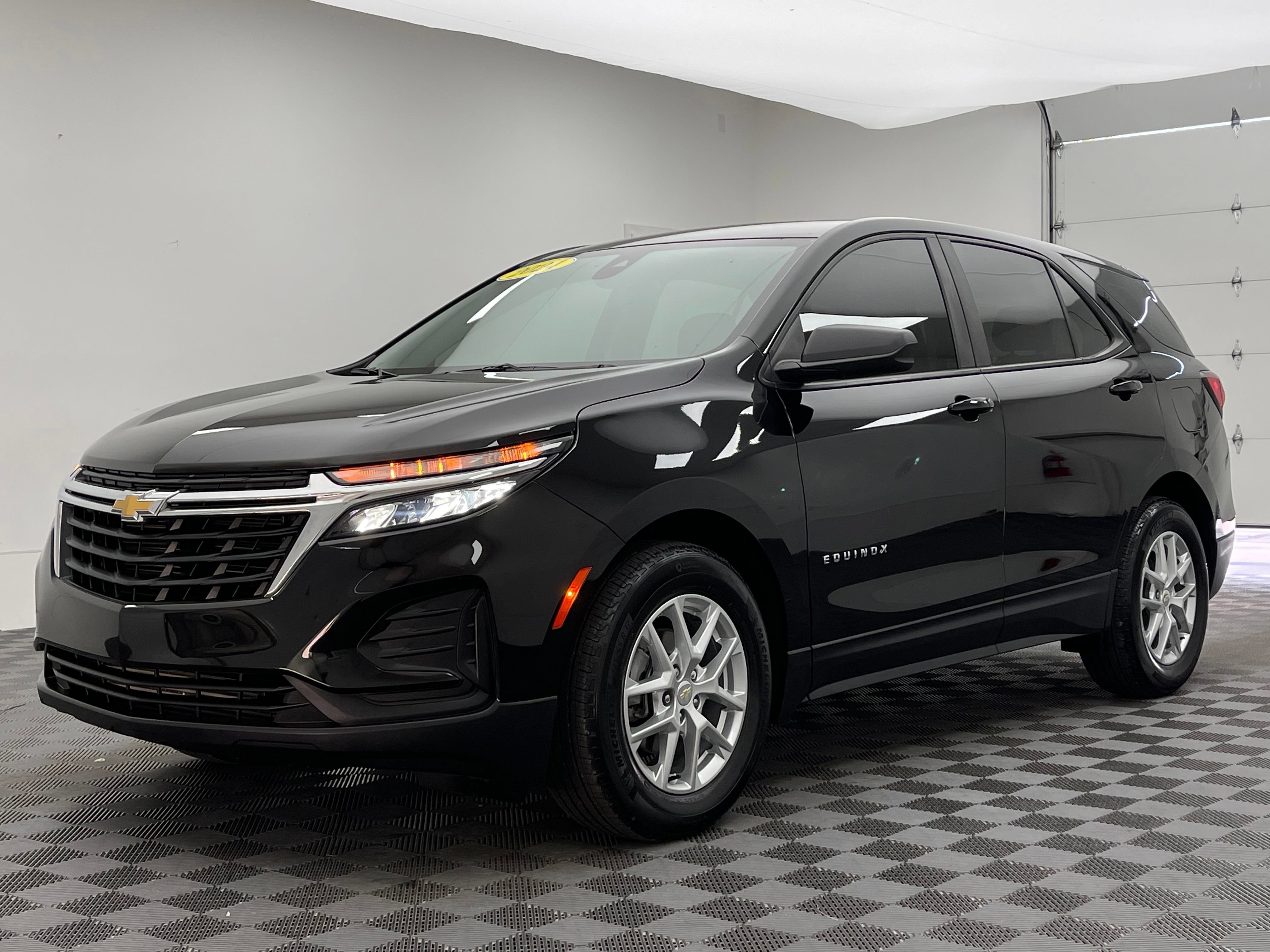 Used 2024 Chevrolet Equinox LS FWD video 2