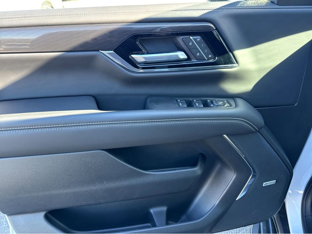 New 2026 GMC Yukon XL Elevation w/ LPO, Get Active Package image 9