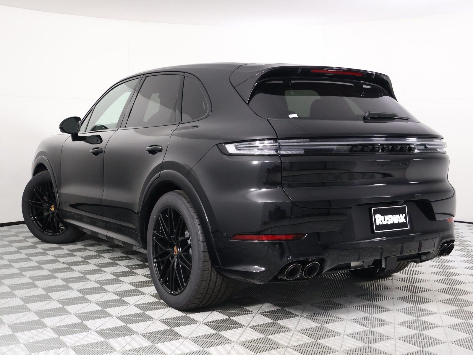 New 2026 Porsche Cayenne GTS AWD/4WD image 3