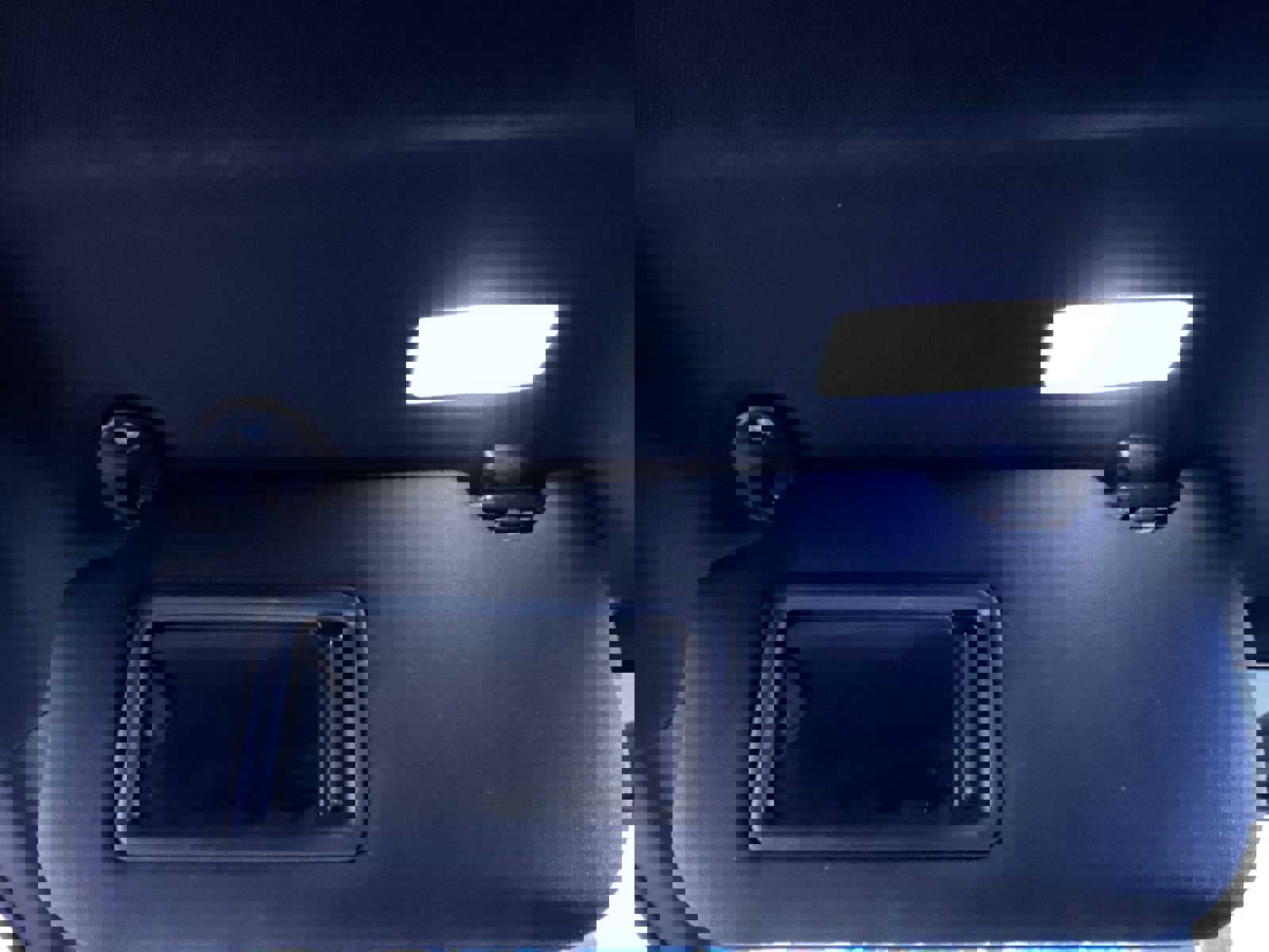 Used 2025 Toyota Camry SE w/ Convenience Package image 31