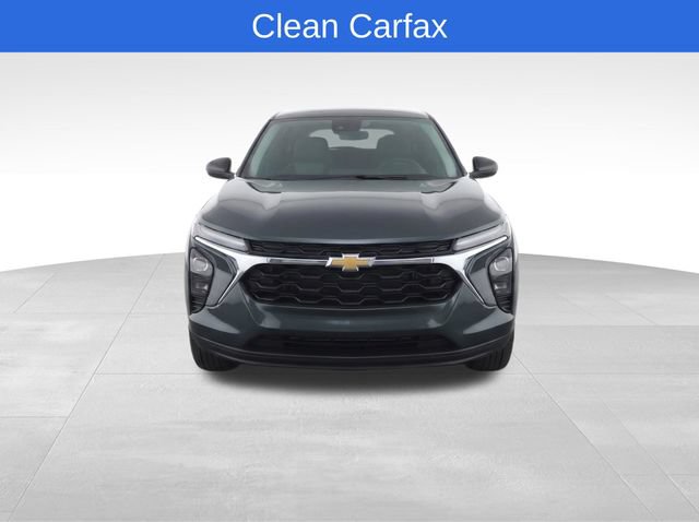 Used 2025 Chevrolet Trax LS w/ LS Convenience Package FWD image 5