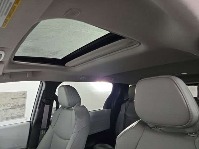New 2025 Toyota Sienna XLE image 32