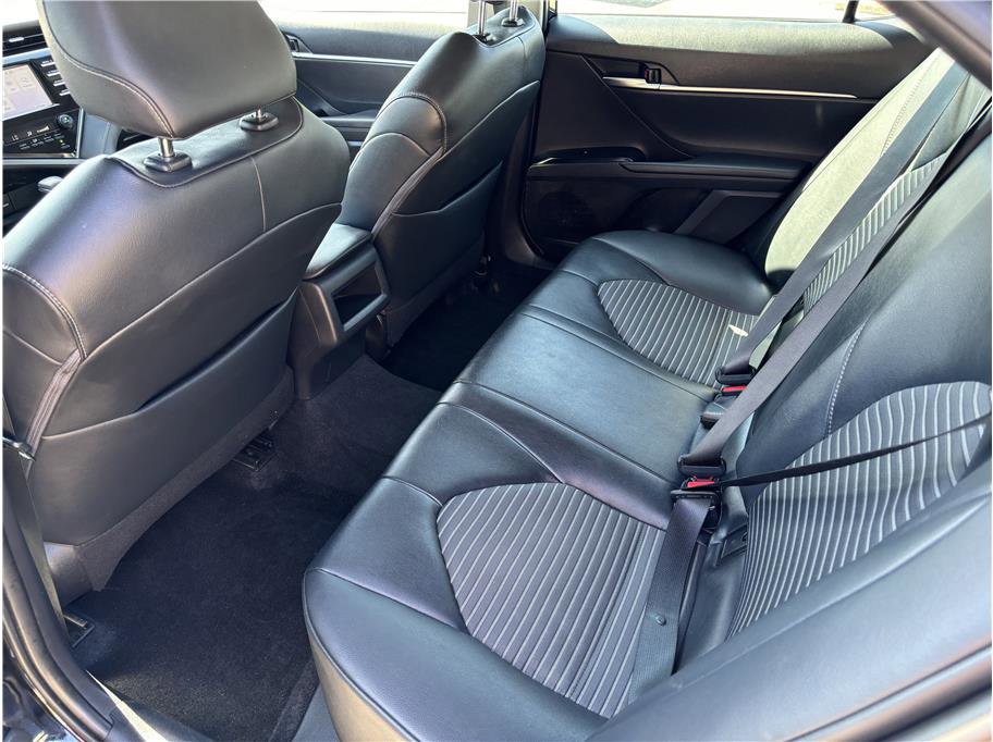 Used 2019 Toyota Camry SE image 11
