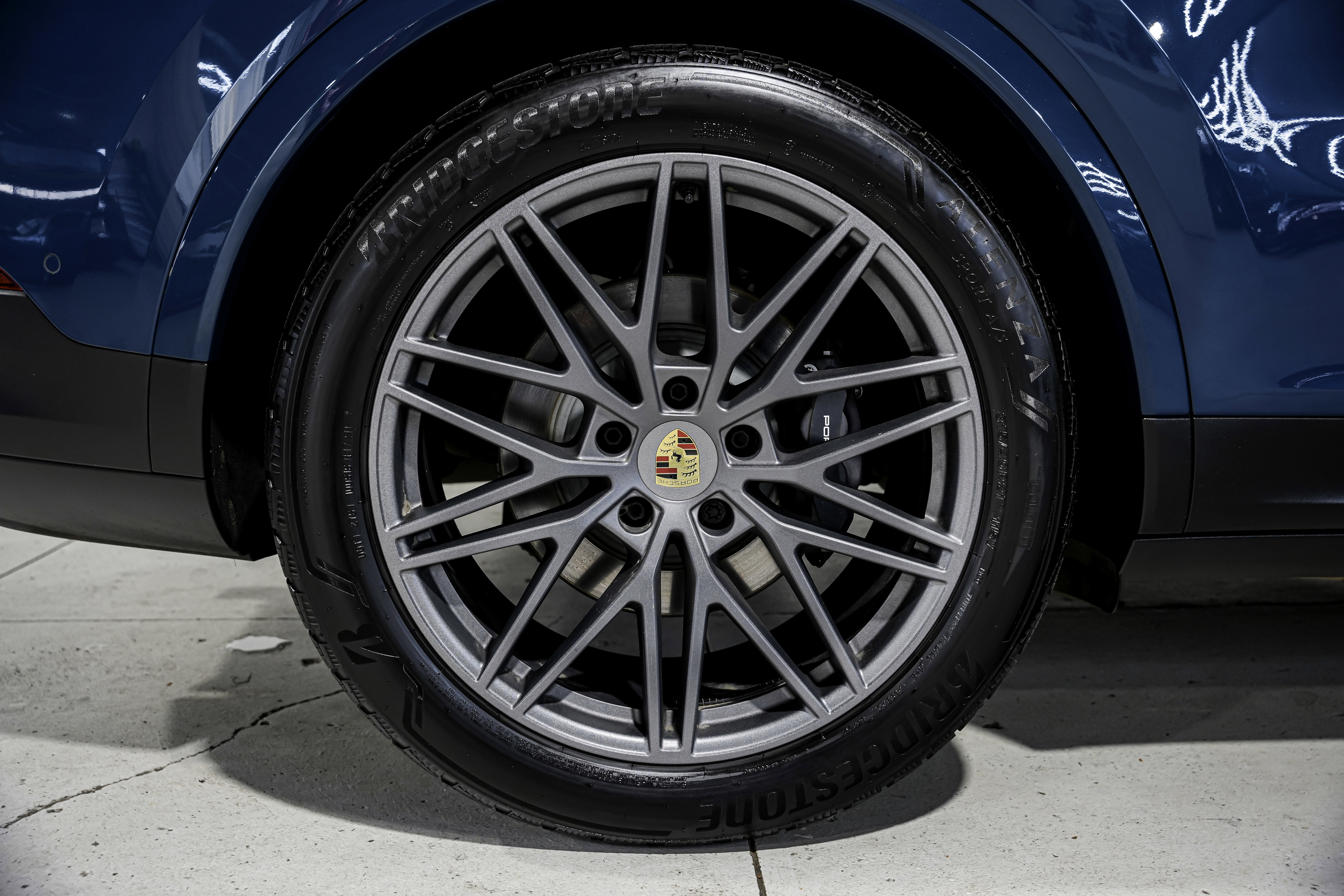 Used 2024 Porsche Cayenne Coupe image 56