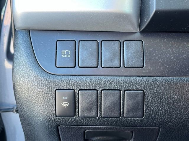 Used 2019 Toyota Highlander LE AWD/4WD image 19