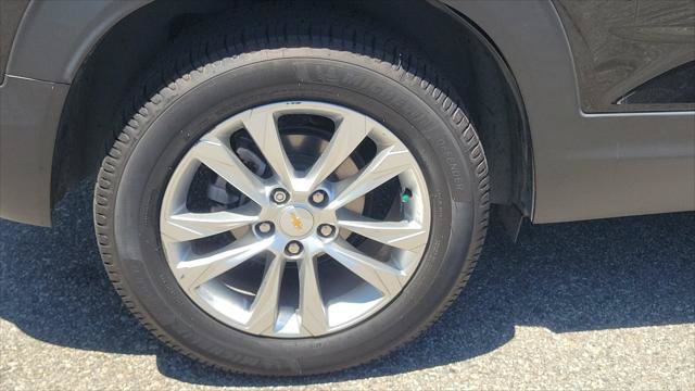 Used 2021 Chevrolet TrailBlazer LS w/ LPO, Blackout Package FWD image 6