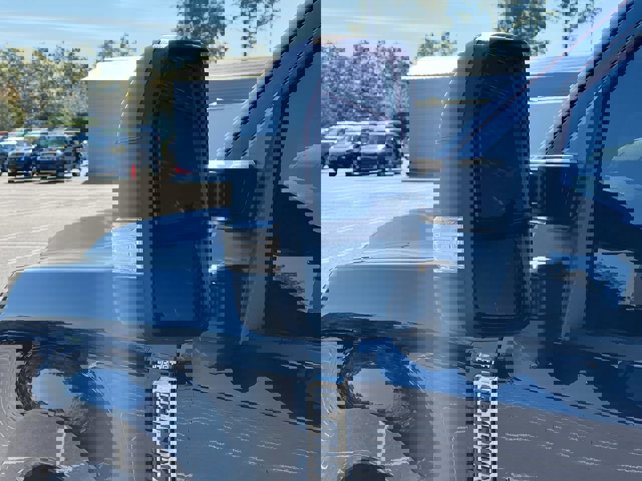 Used 2023 Ford F350 Lariat image 10