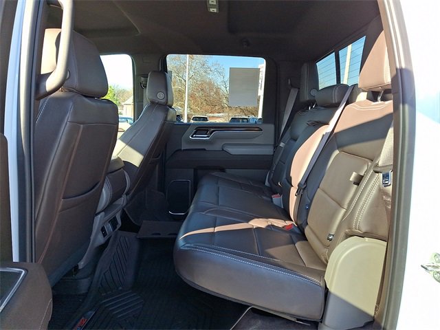 Used 2024 Chevrolet Silverado 2500 LT image 8