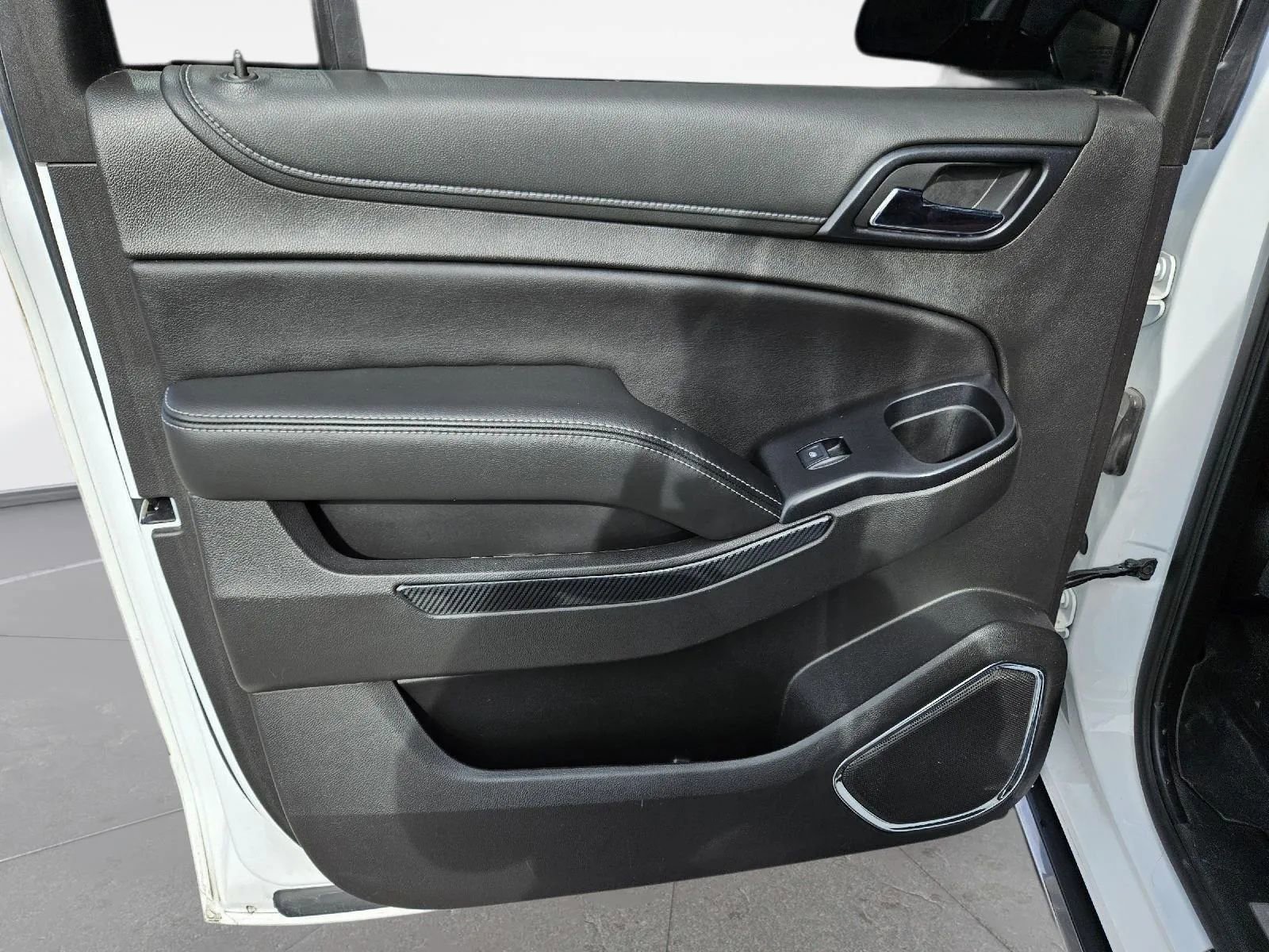 Used 2019 Chevrolet Suburban Premier w/ Premier Plus Edition image 22