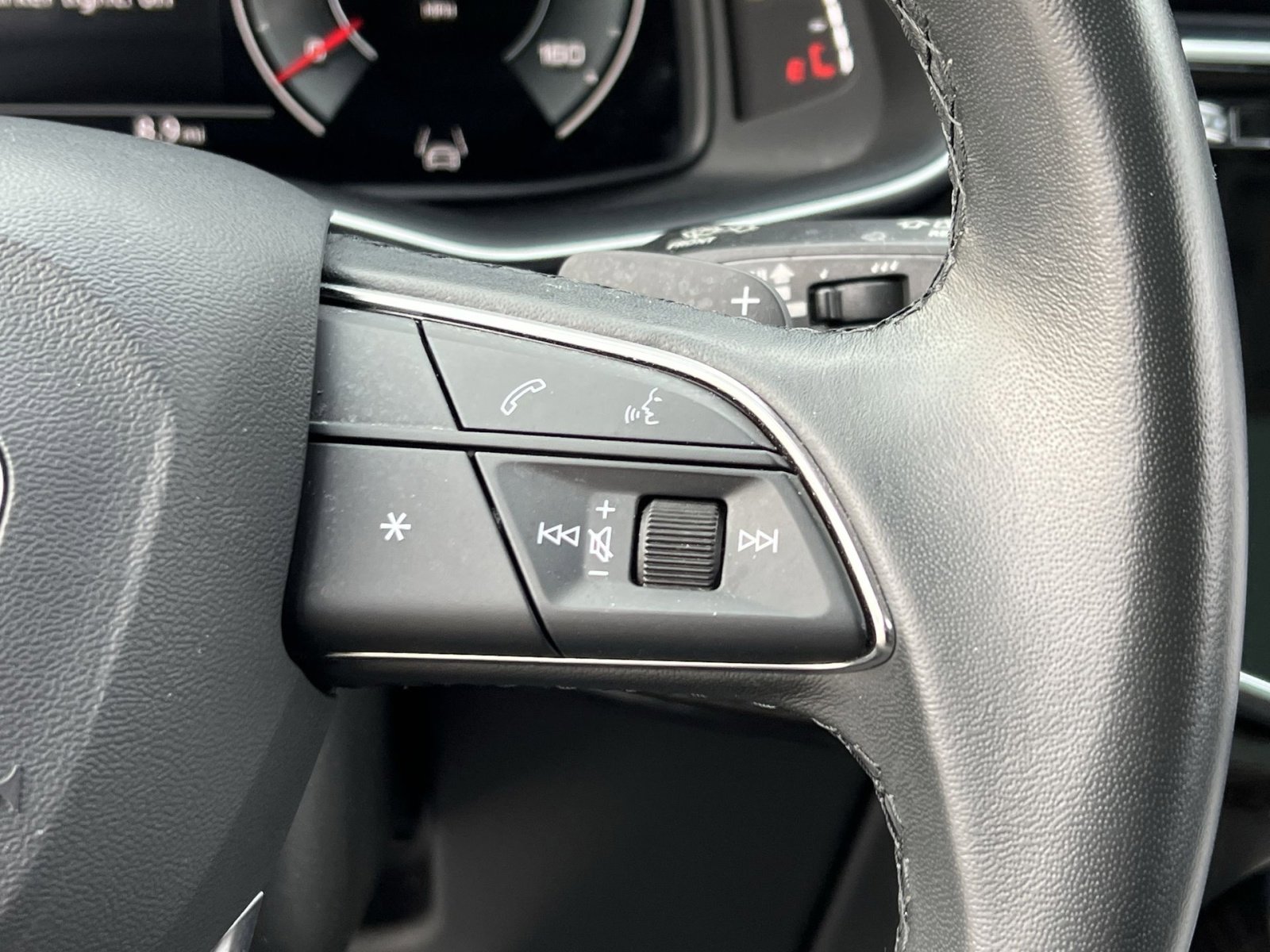 Used 2023 Audi Q7 3.0T Premium Plus image 30