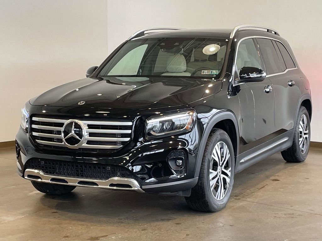 Used 2024 Mercedes-Benz GLB 250 4MATIC image 1