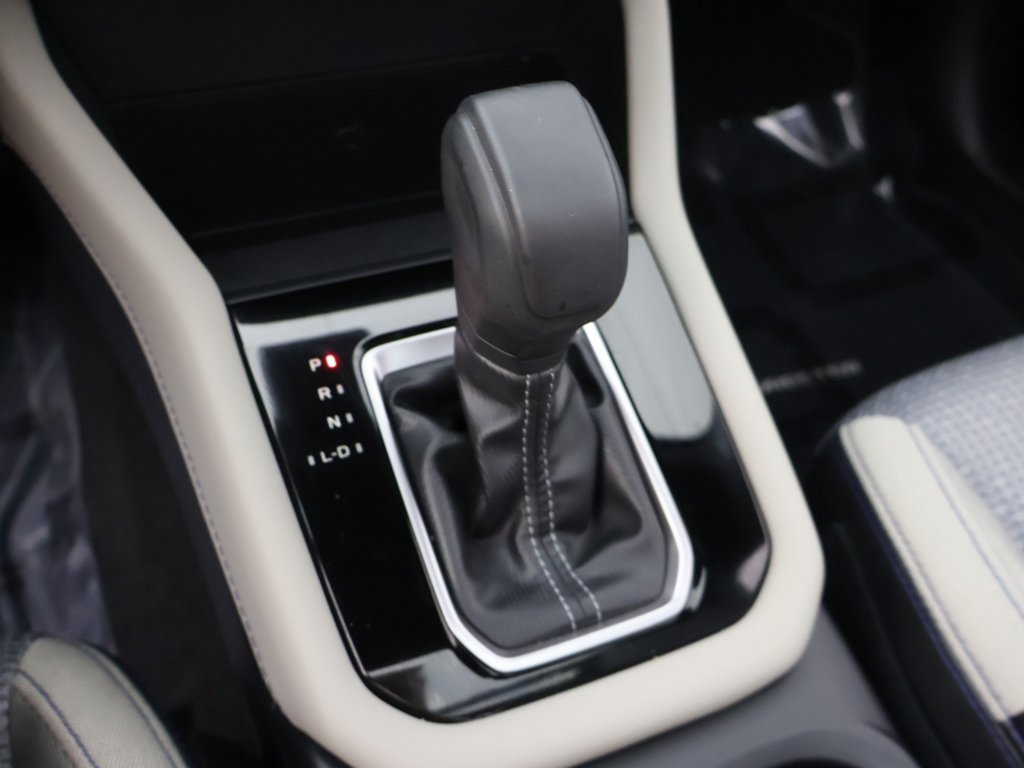 Used 2025 Subaru Forester Premium image 49