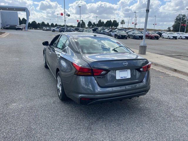 Used 2025 Nissan Altima 2.5 S image 9