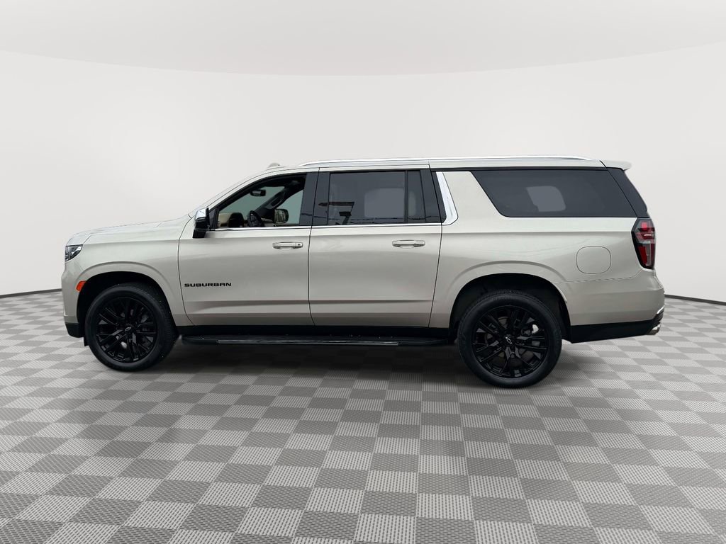 Used 2023 Chevrolet Suburban Premier AWD/4WD image 5