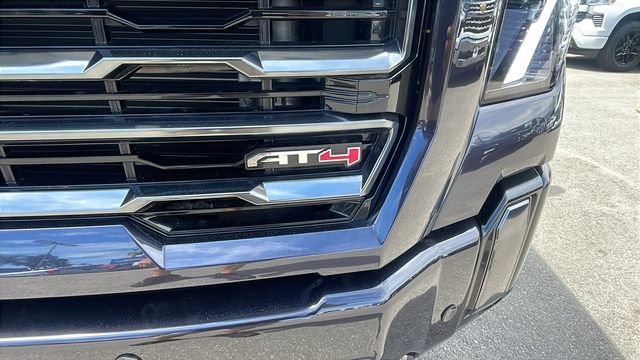 Used 2024 GMC Sierra 3500 AT4 w/ AT4 Premium Plus Package AWD/4WD image 10