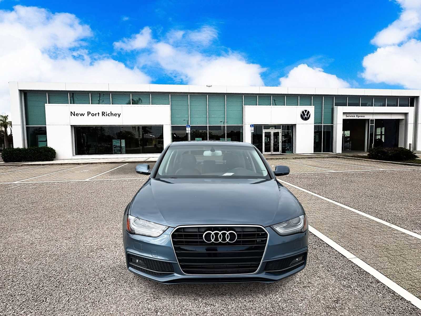 Used 2016 Audi A4 2.0T Premium Plus w/ Technology Package image 3