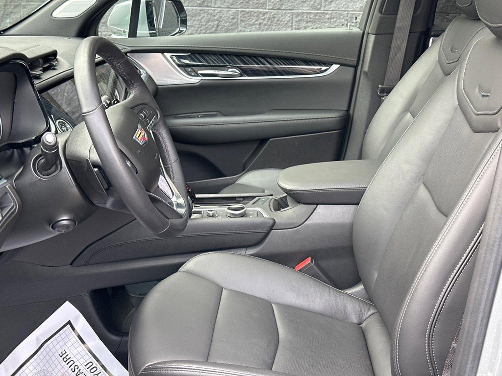 Certified 2024 Cadillac XT6 Premium Luxury image 16