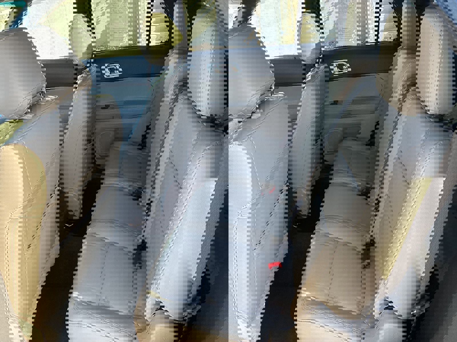 Used 2013 Ford Explorer XLT image 15