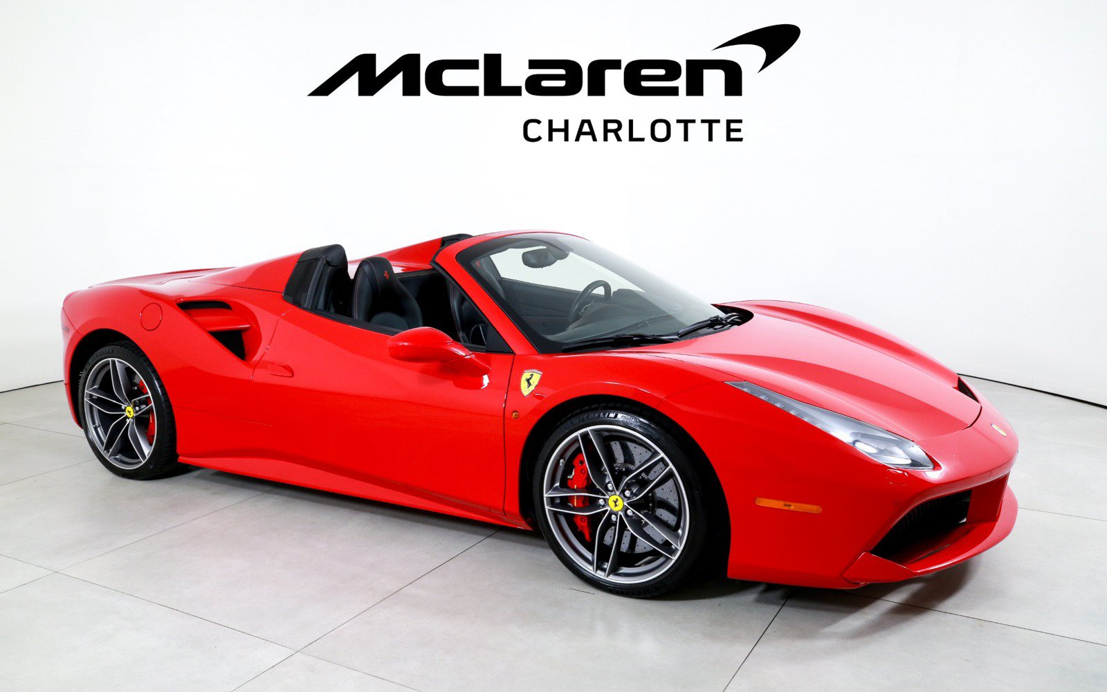 Used 2019 Ferrari 488 Spider RWD image 2