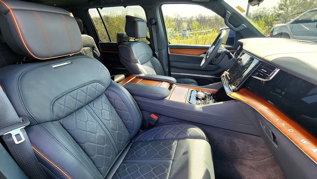 Used 2024 Jeep Grand Wagoneer L Series III w/ Rear Seat Video Group 1 AWD/4WD image 89